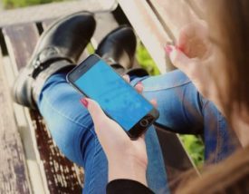 girl-with-iphone-275x214-1 girl-with-iphone-275x214-1