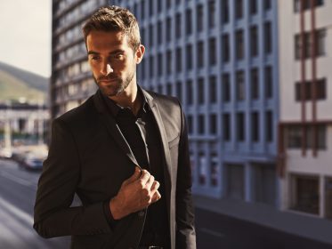 stylish-men-wearing-suit-373x280-1 stylish-men-wearing-suit-373x280-1