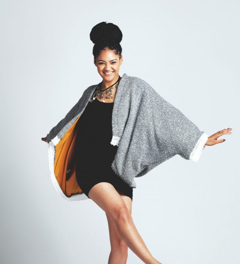 woman-wear-gray-poncho-4-1200x1324-764x840-1 woman-wear-gray-poncho-4-1200x1324-764x840-1